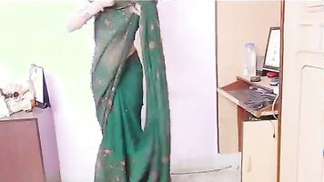 Bhabhi Lesson About Saree - Movies.