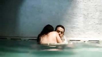 Newly Wed Couple In Pool - Movies. video2porn2