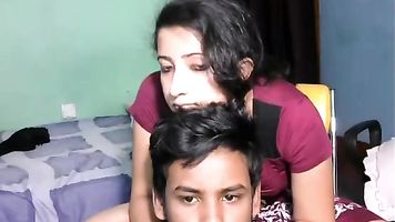 Watch this sexy hot Pakistani babe and enjoy her show with her boyfriend. video2porn2
