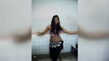 Indian Girl Belly Dancing - Movies. video2porn2