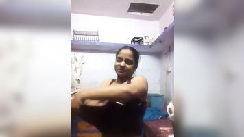 Manika Bhabhi Changing MMS - Movies. video2porn2