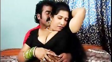 Delicious Mallu Aunty 2 - Movies.