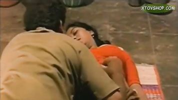 Devi Tamil Actress Beautiful Clip