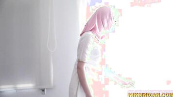 Muslim randi bhabhi sucks uncut Hindu cock and gets fucked