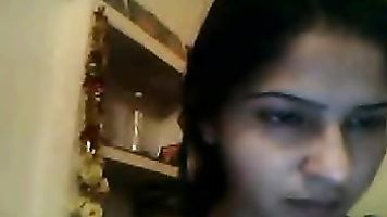 Pune Girl Aastha Cleavage - Movies.